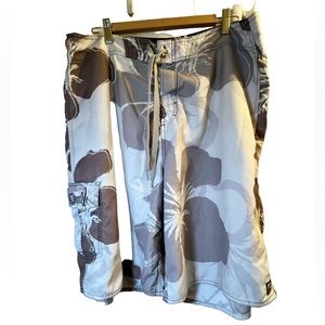 O'Neill expression board shorts size 38